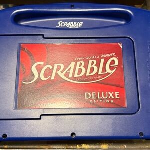 2010 Scrabble Deluxe Edition Wheel Rotating Turntable Board Travel Case Complete